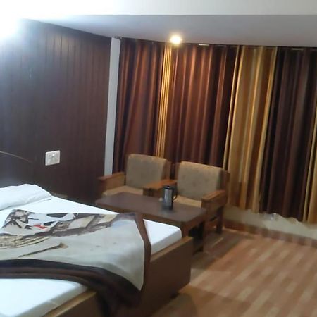 Hotel Raj Deluxe Haridwar Exterior photo